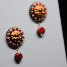 Load image into Gallery viewer, Puttons Have A Clay Day (Saga)