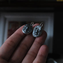 Load image into Gallery viewer, Silver Oval Bezel Drops